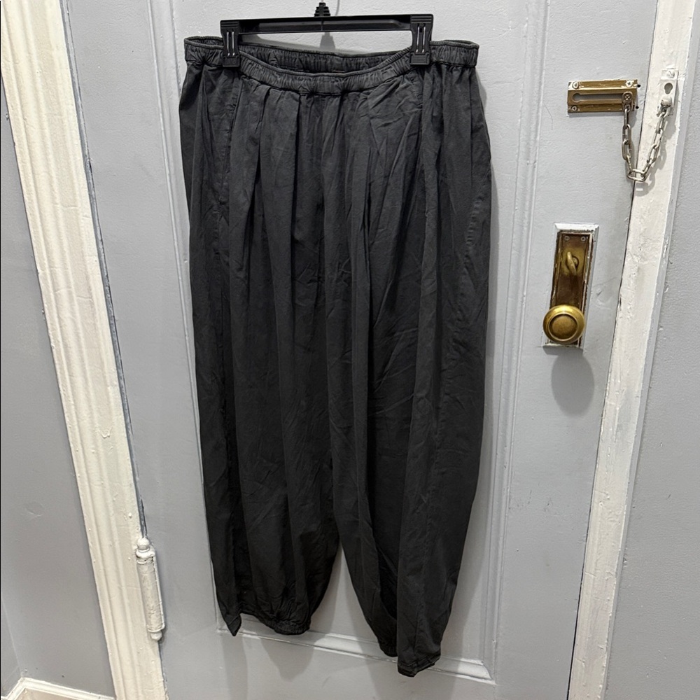 Free People Black Elastic-Waist Relaxed Joggers